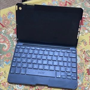 Mini iPad case with keyboard